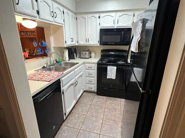 141 E Boyd Dr APT 206, Baton Rouge, LA 70808