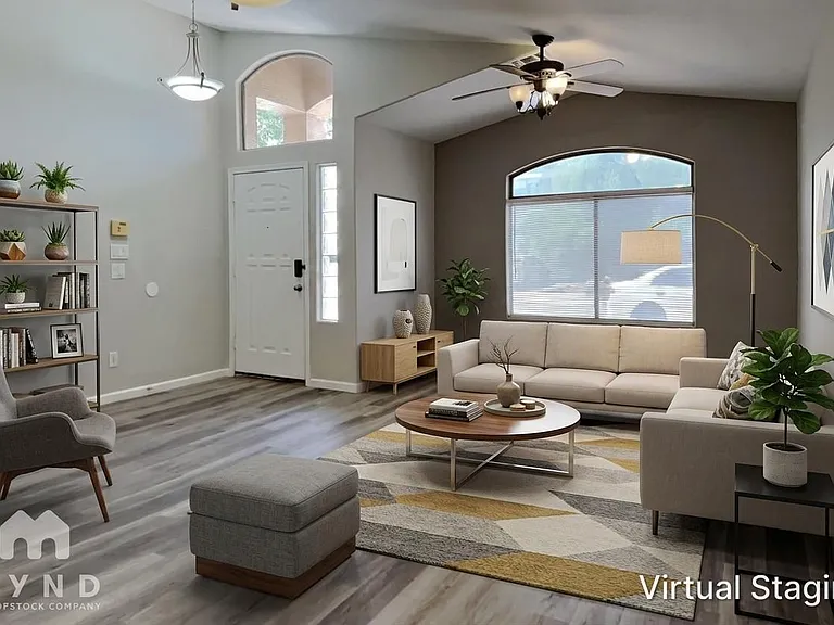 714 E Lovegrass Dr — Photo 3
