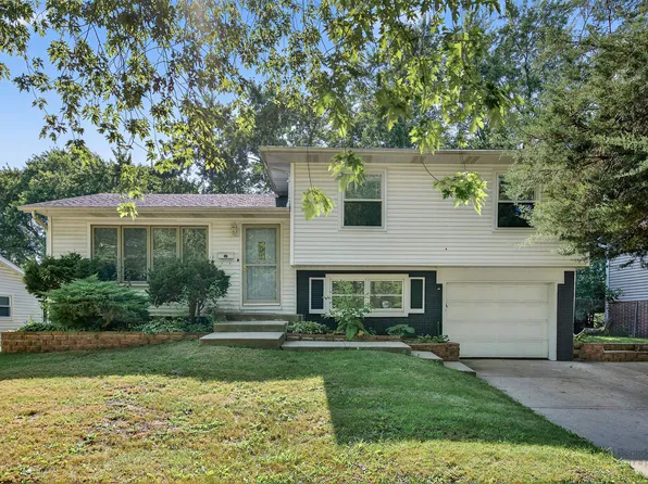 118 Dato Dr, Streamwood, IL 60107