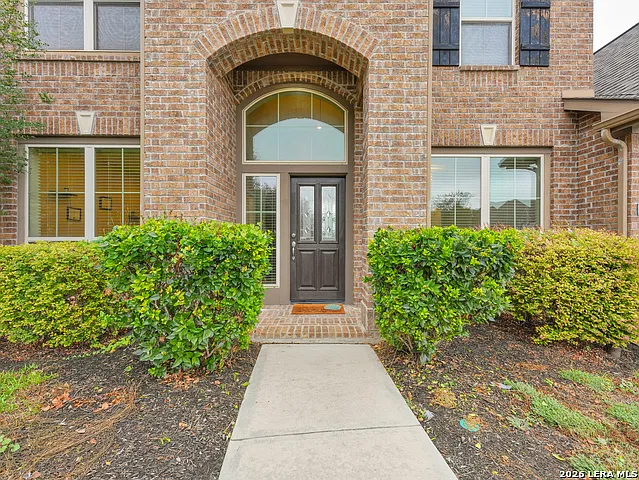 4 bed, 3.5 bath, 3389 sqft, $2,800 — Photo 2