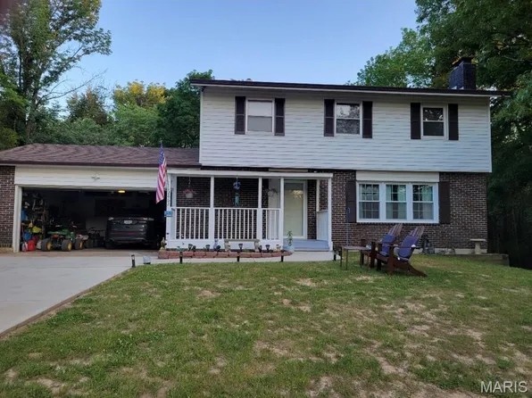 2862 Tiny Ridge Way, Pacific, MO 63069