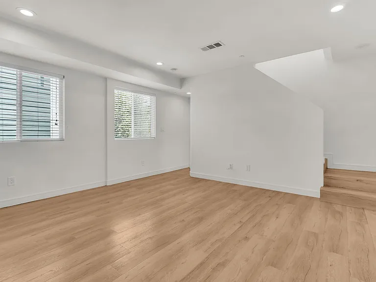 1846 S Curson Ave — Photo 7