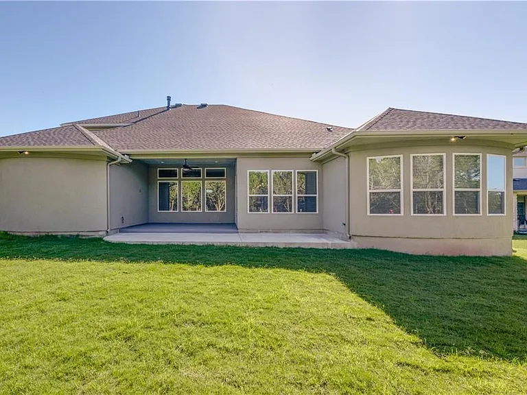 705 Campino Dr — Photo 24