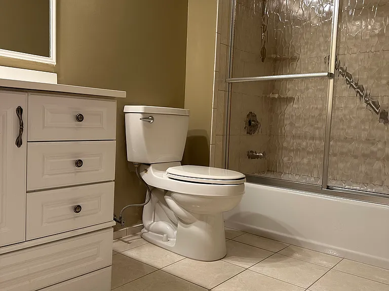 111 Amberly Dr #D — Photo 15