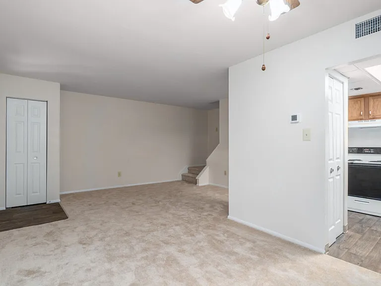 Pottsgrove Townhomes — Photo 11