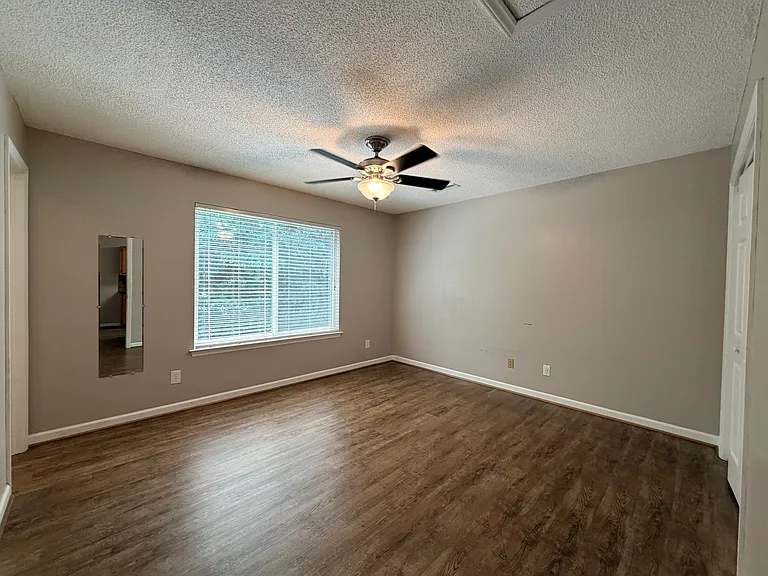 418 Westbrook Ct — Photo 24