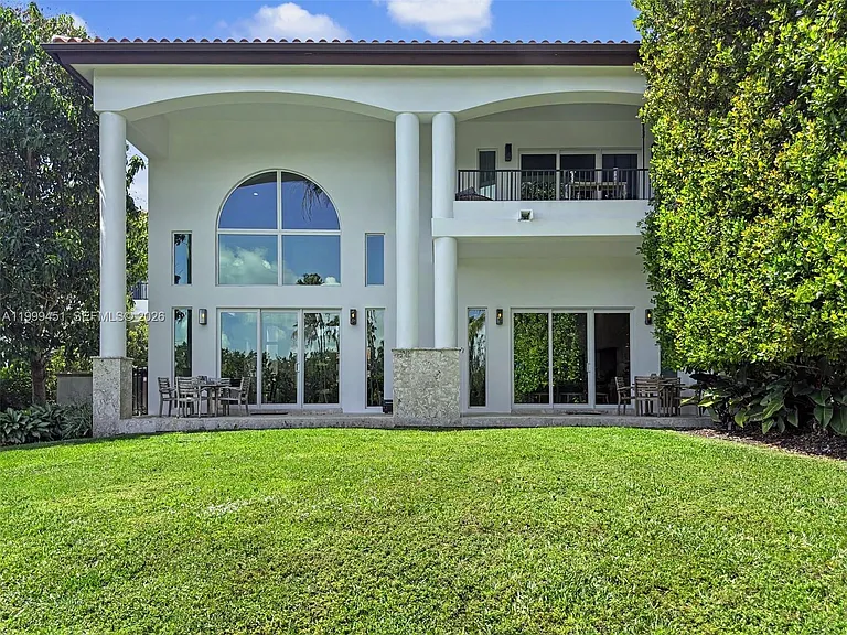 13689 Deering Bay Dr — Photo 29