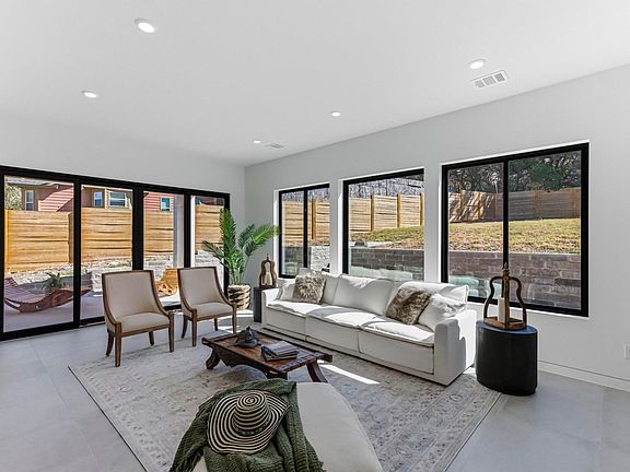 4th image of 11205 Beach Rd