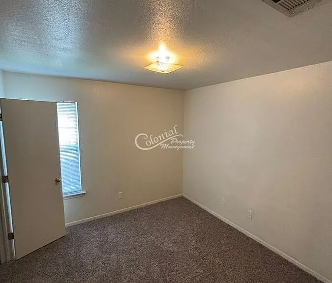 1627 Yuma Trl #A — Photo 4