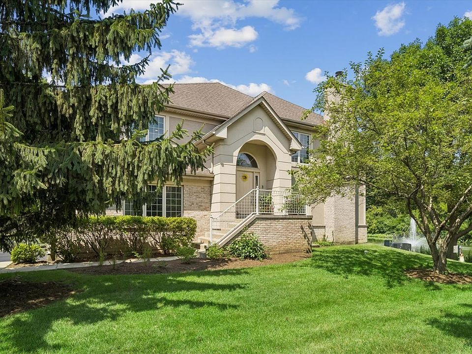 1st image of 30 Beaconsfield Ct