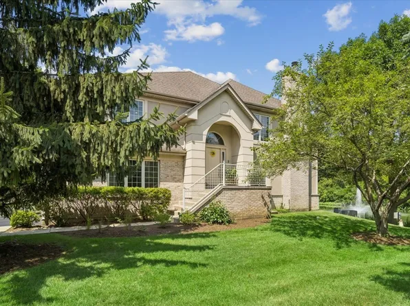 30 Beaconsfield Ct, Lincolnshire, IL 60069