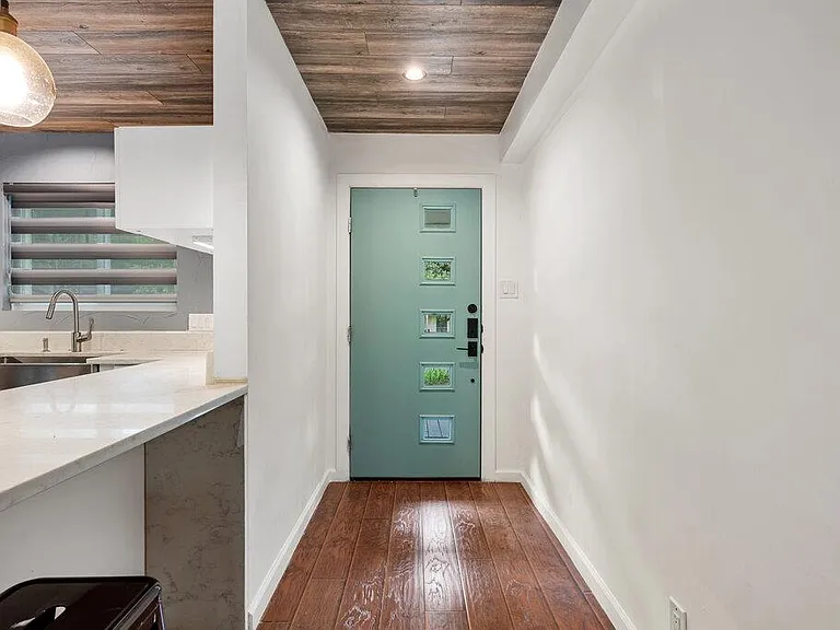 1003 Minda Dr — Photo 7