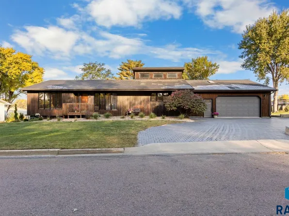 506 Lincoln Dr, Alcester, SD 57001