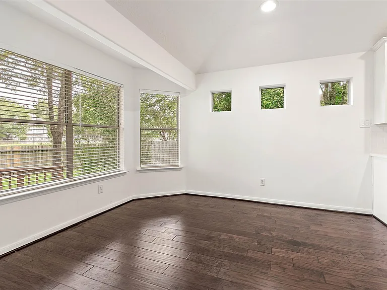 99 S Wynnoak Cir — Photo 12