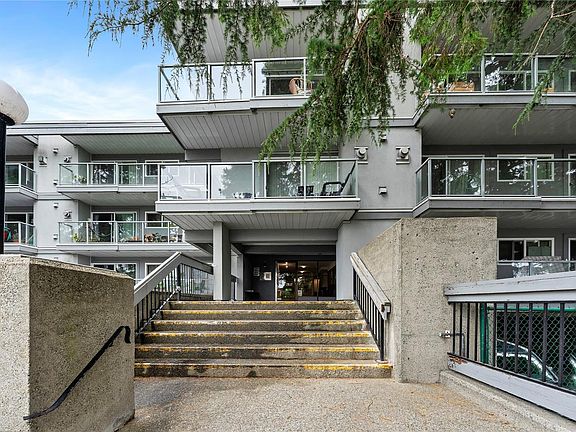 2nd image of 2022 Foul Bay Rd #212