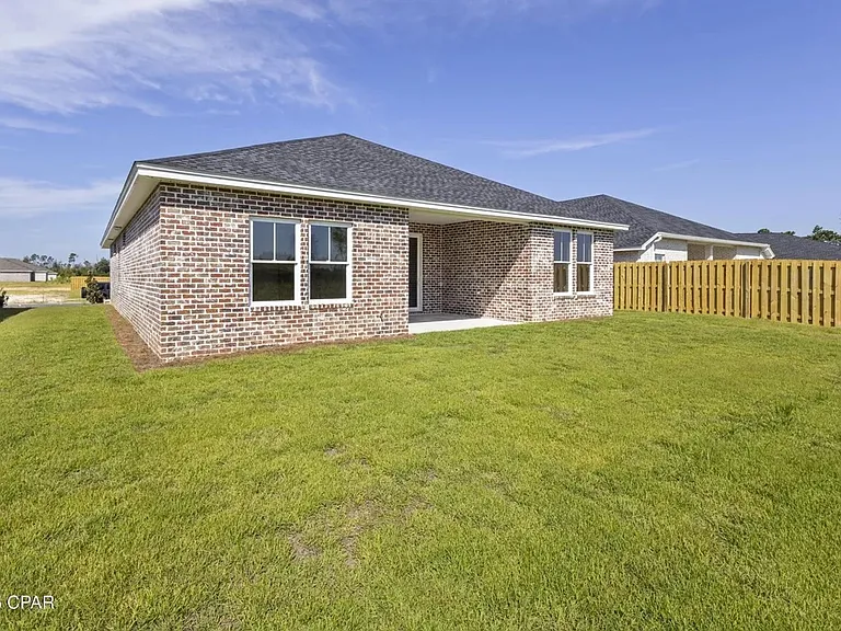 3884 Red Deer Cir — Photo 2