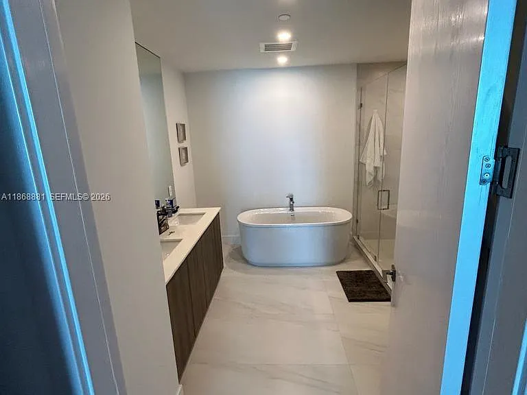 17550 Collins Ave #804 — Photo 10
