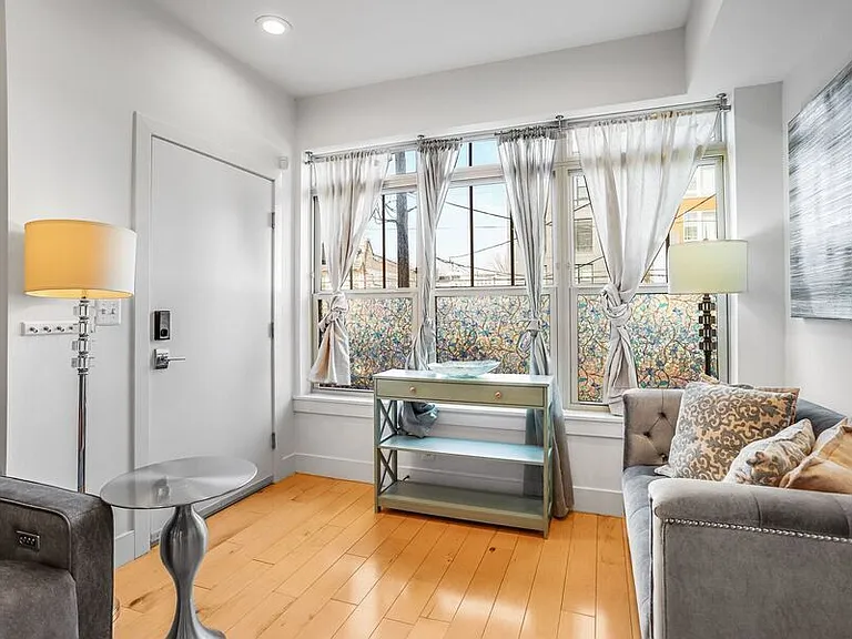 816 Kennedy St NW #2 — Photo 3