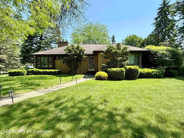 1486 Lathrup Ave, Saginaw, MI 48638