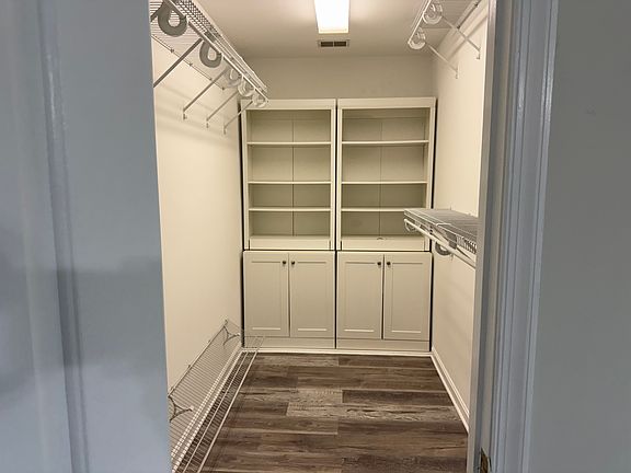 3rd image of 6900 Violet Dr