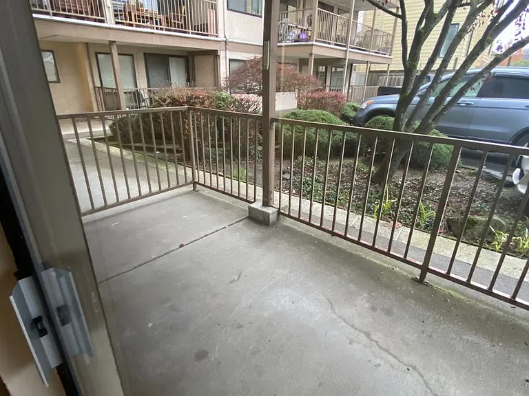 Annaron Apartments — Photo 13