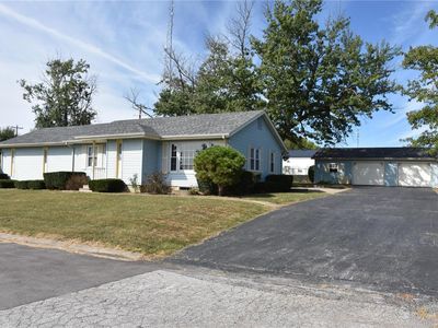 906 Spur Dr, Palmyra, MO, 63461