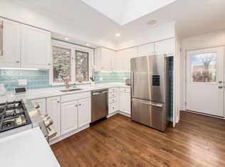 925 Hastings St, Park Ridge, IL 60068