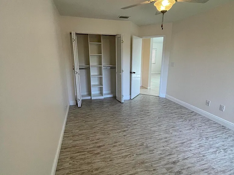 613 Manatee Dr — Photo 27