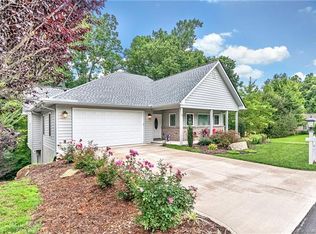 114 Carriage Summitt Way, Hendersonville, NC 28791