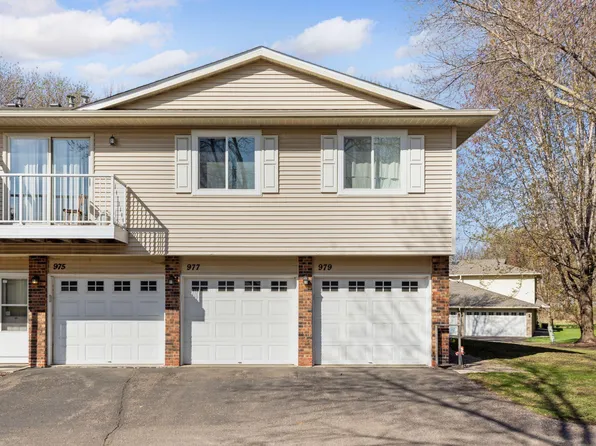 979 Pondview Ct, Vadnais Heights, MN 55127