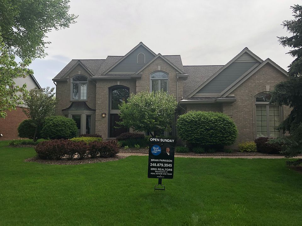 2nd image of 1666 Picadilly Dr