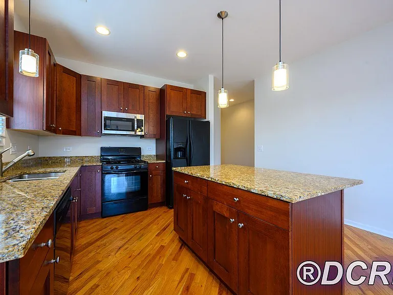 7024 N Ridge Blvd #2S — Photo 7