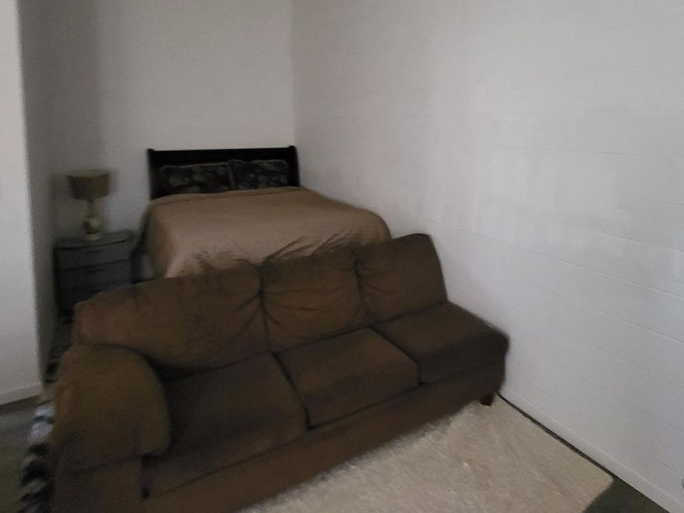 bedrooom/living space