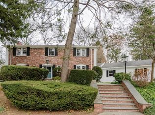 150 Country Club Rd #0, Newton, MA 02459