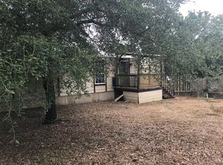 400 S 11th St, Stockdale, TX 78160