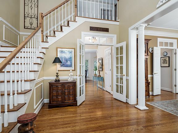 3rd image of 1708 Wingfield Cir