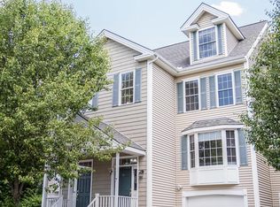 50 Georgetown Dr, Nashua, NH 03062