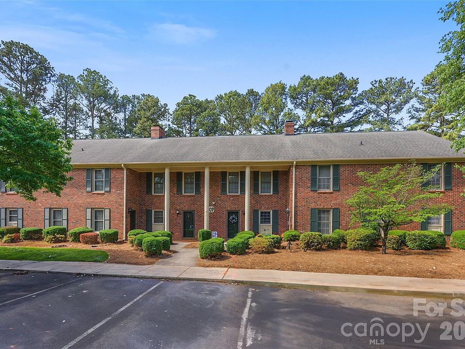 1st image of 809 Jamestown Dr APT 5