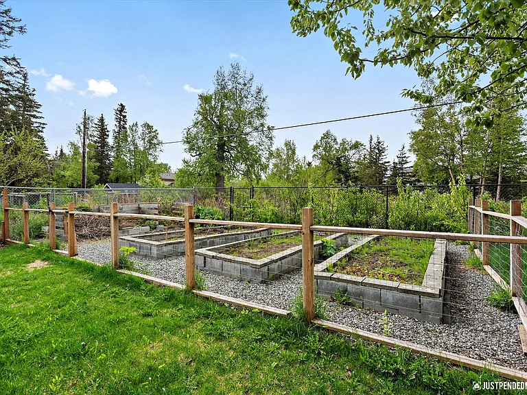 13020 Lupine Rd — Photo 25