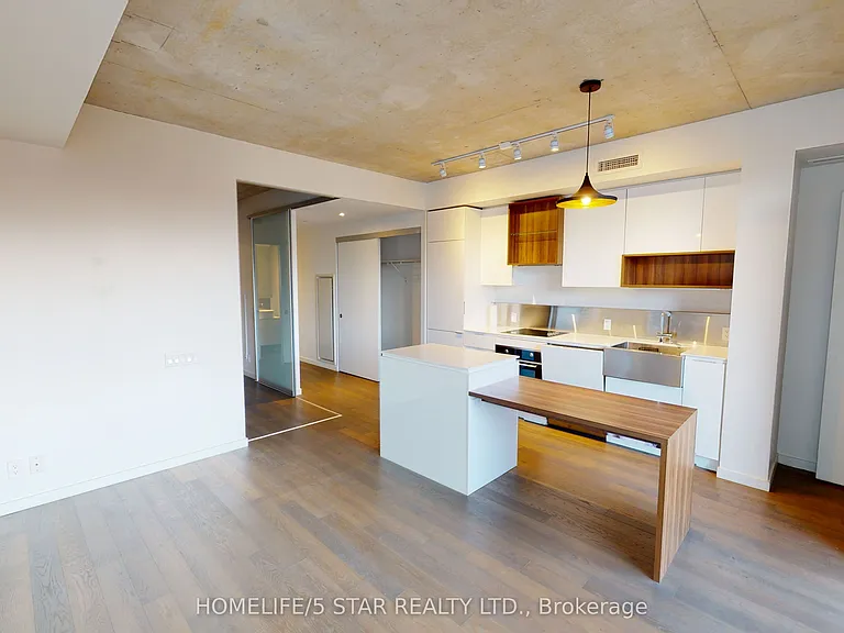 383 Sorauren Ave #310 — Photo 5