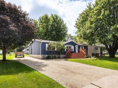 605 4th St SE, Dodge Center, MN, 55927