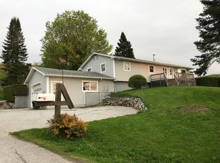 90 Bushey Dr, Saint Albans, VT 05478