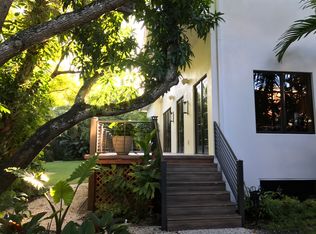 143 4th Ave N, Naples, FL 34102