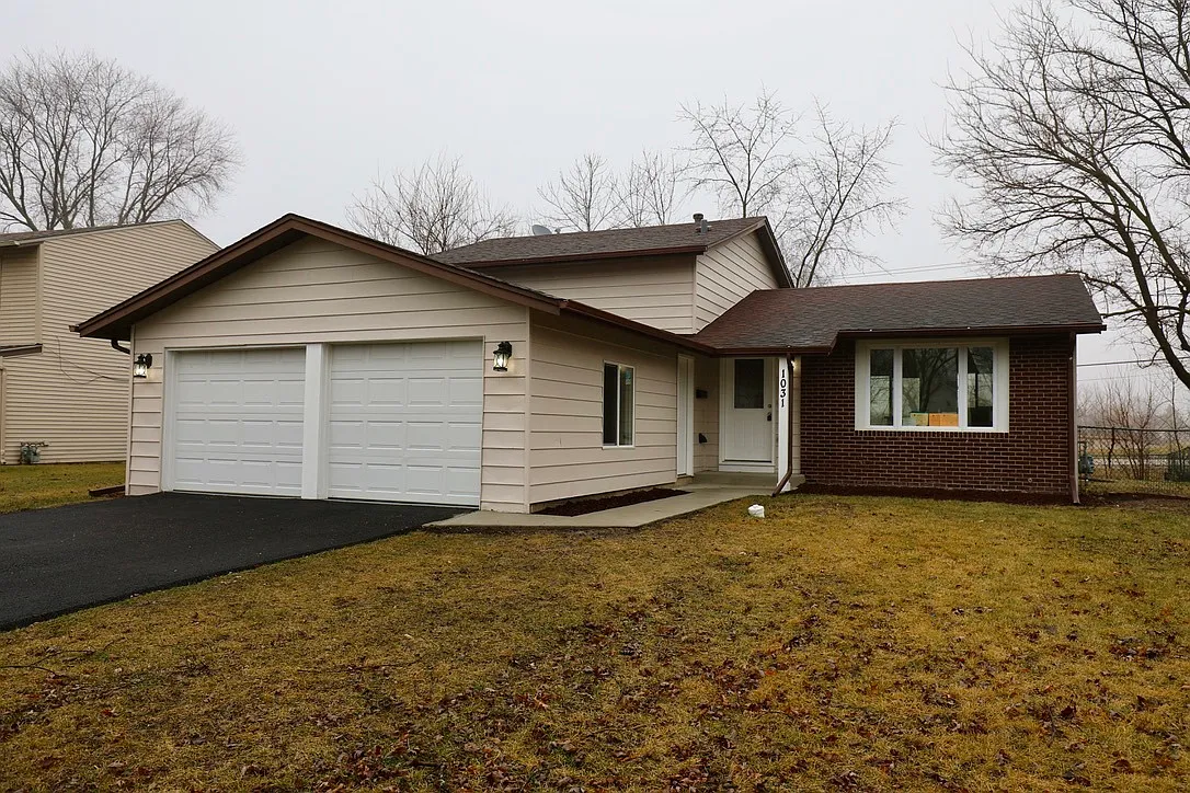 1031 Samson Dr photo 1