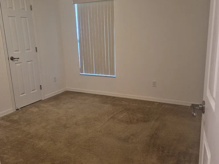 2612 Magnolia Cir — Photo 9