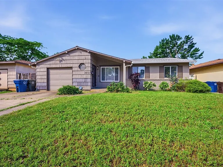 2612 Ribier Way — Photo 1