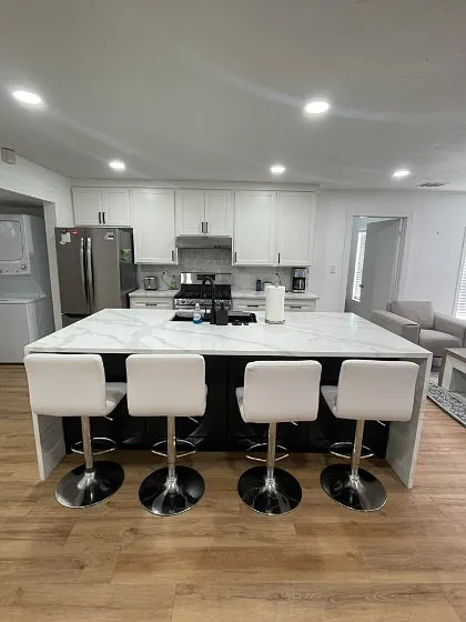 2515 Roanoke Ave — Photo 6