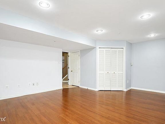 4th image of 8154 Mallard Shore Dr