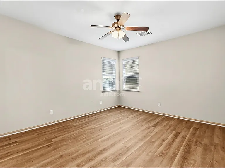 2201 Jefferson Crossing Dr — Photo 11