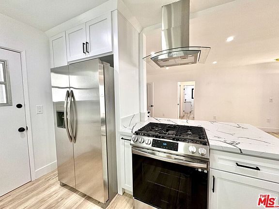 2nd image of 121 S Crescent Dr APT A